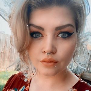 Meet your Posher, Stephenie